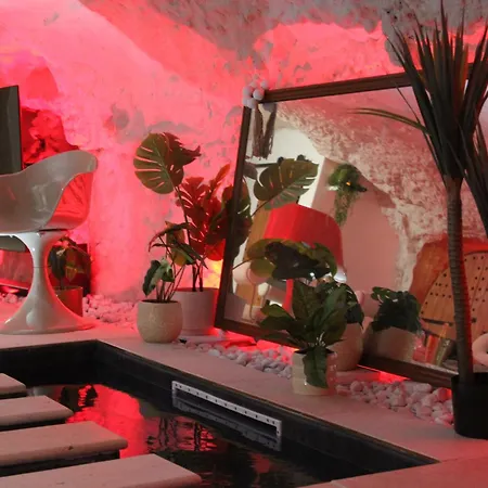 L Alcove Des Sens Love Room Jacuzzi Sauna Tours